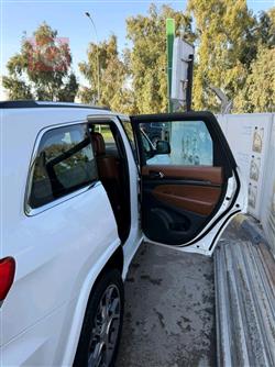 جيب جراند شيروكي